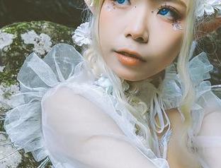 昭和太太：自闭颜球球的无圣光写真，怎一个美字了得