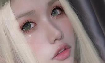 轻松又不失正经，芊川一笑MNK的秘书主题套图资源。