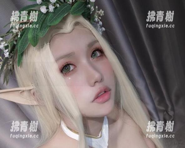 轻松又不失正经，芊川一笑MNK的秘书主题套图资源。