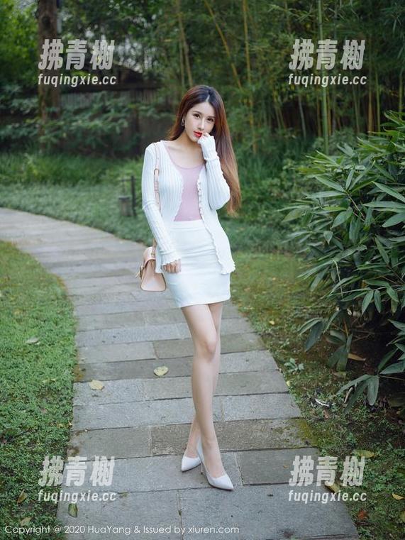 花漾show - 欧阳LuLu的裸足画像，摄影机下的恣意，下载一丝不羁的甜蜜