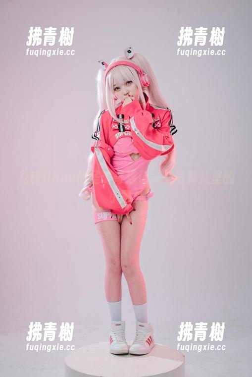 花铃Hana 花铃Hana的圣诞奇遇记——写真集里的小意外