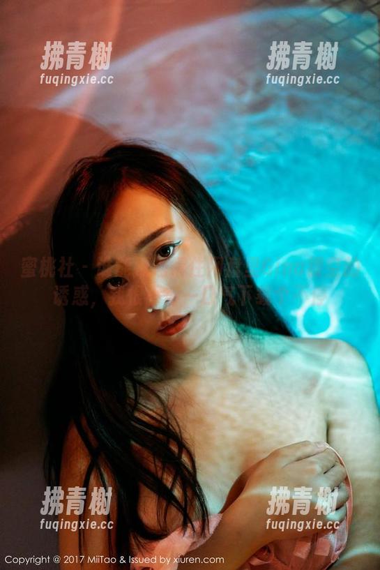蜜桃社 - 谁能抵挡得住网盘里Gina镂空的诱惑，我恨不得一口气下载个不停