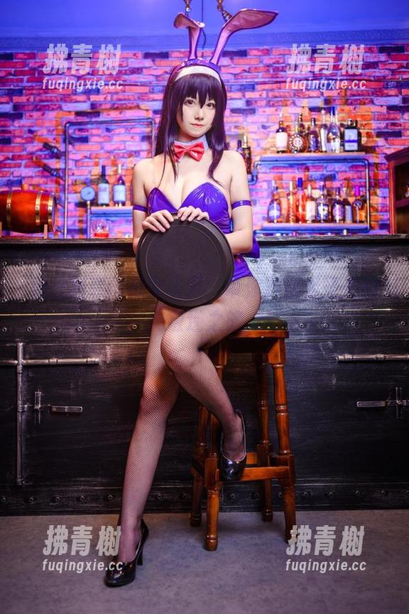 蜜汁猫裘的修女写真，带你开启无圣光的叛逆之旅