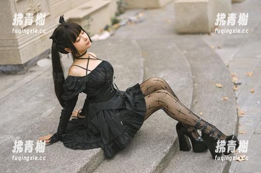 蠢沫沫短裤套图更新，竟然让我火速考虑换衣服，求婚大作战开启了！
