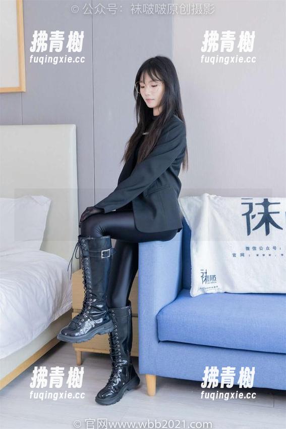 袜啵啵 - 看小淳的白棉袜：袜子的二次元与三次元奇妙对撞