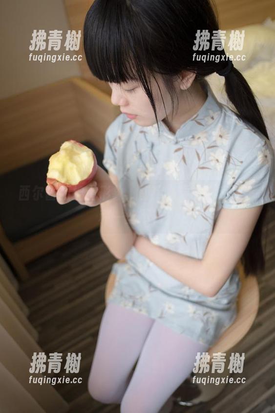 西尔酱的护士形象，图库必要的“专业”和一丝不羁。