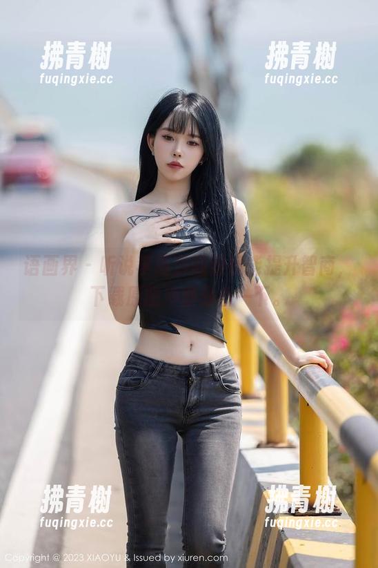语画界-李丽莎 语画界 - 听说李丽莎的眼镜能提升智商,下载原图冷静分析一下。