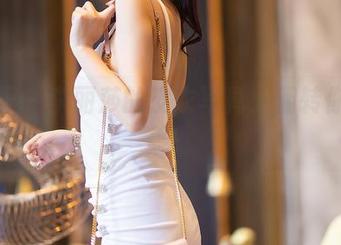 语画界 – 李丽莎的皮衣写真：翻转你的审美？