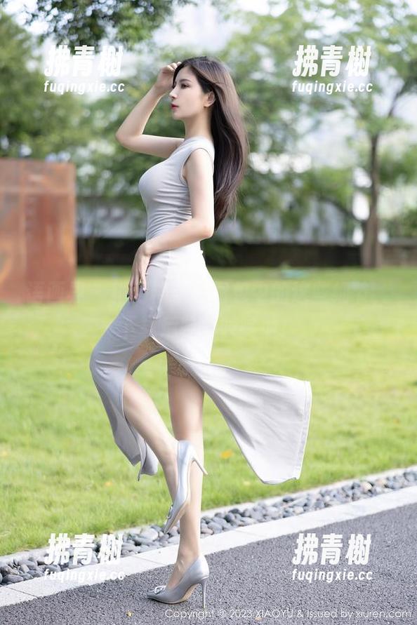 语画界 - 绯月樱学妹图包中的这些细节，下载后轻轻咬嘴唇！