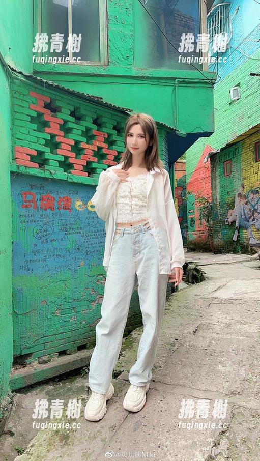 贝儿酱Miki 看!贝儿酱Miki的体操服美图,让我学会了“运动也可以很萌”。