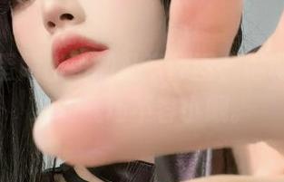 趴趴捣蛋陌出手的私房原图，得说这位女友的气场不容小觑。