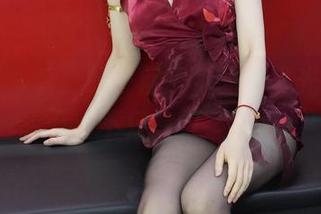 微密圈 – 看！轩子巨二兔的无圣光写真，不只是眼镜
