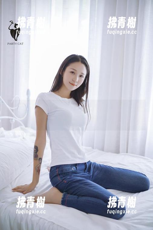 轰趴猫 - 观看陈雅漫的图片，真的有种“女神降临”的错觉…隔着屏幕都想鼓掌。