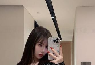微密圈 – 半腿红丝——阿色的迷人姿态，原图直接下载，随时随意！