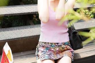 青豆客 – 妮小妖和她的纯白写真分享：就像跟冰淇淋自拍，冷得让人想吃！