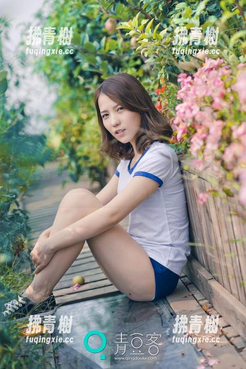 青豆客 - 绮里嘉ula：无圣光灰丝图包，一堆灰色小心机！